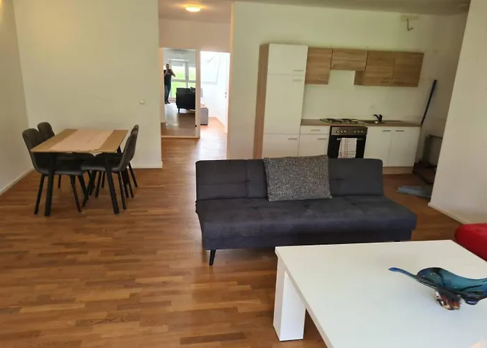 Apartman 10 Minutes To S-bahn I Garden Option I Wifi Bécs